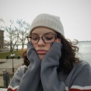 Meet your Posher, Abby